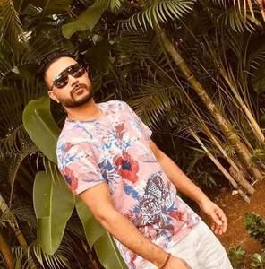 Meet your Posher, Bhaskar